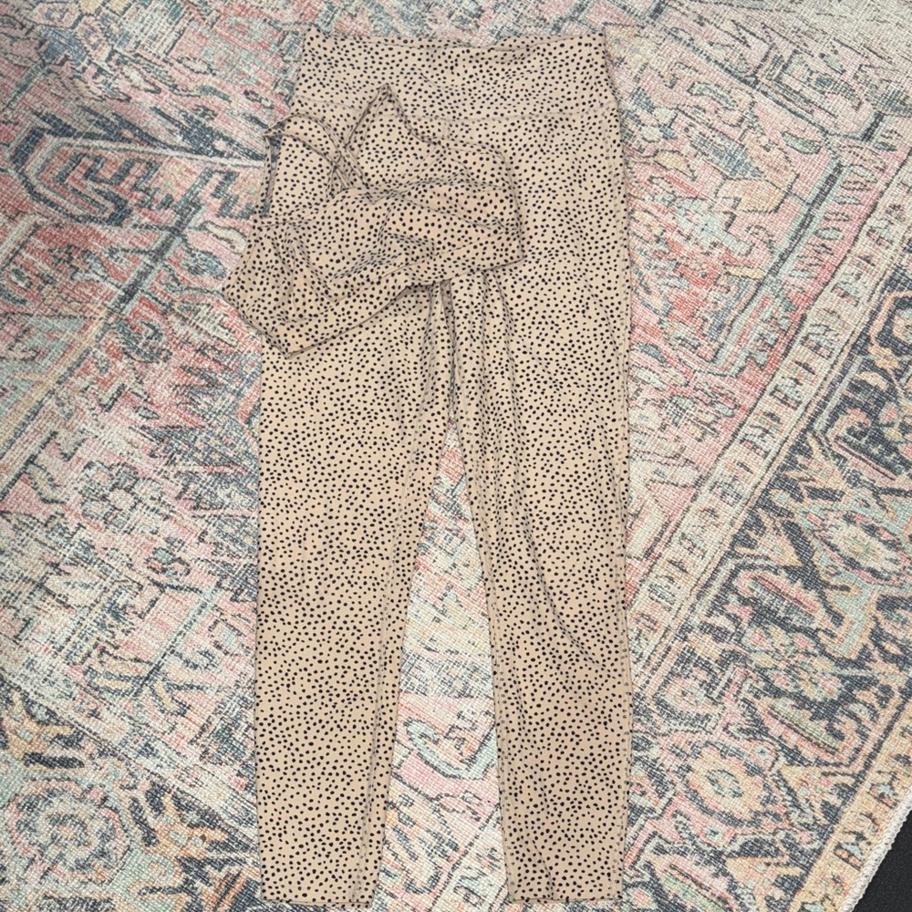 Abercrombie & Fitch Beige Polka Dot Leggings